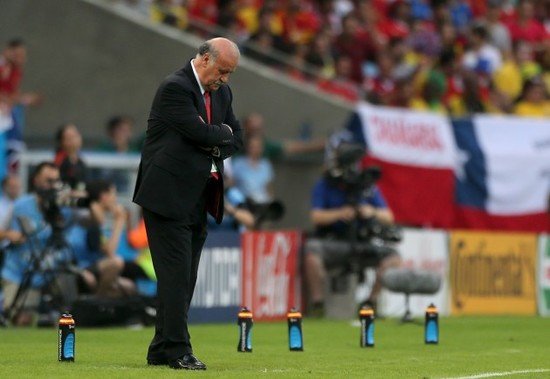 Soccer - FIFA World Cup 2014 - Group B - Spain v Chile - Maracana