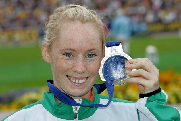 Derval O'Rourke with her silver medal in 2006
