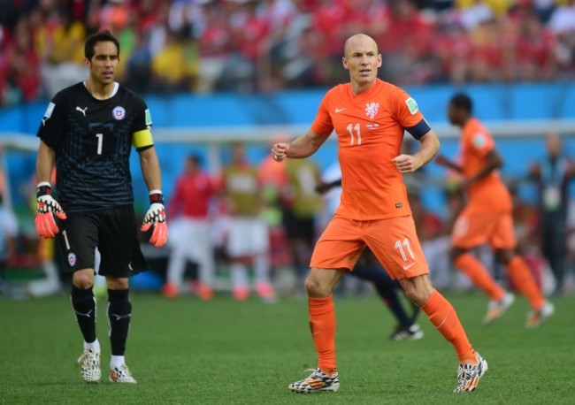 Soccer - FIFA World Cup 2014 - Group B - Netherlands v Chile - Arena Corinthians