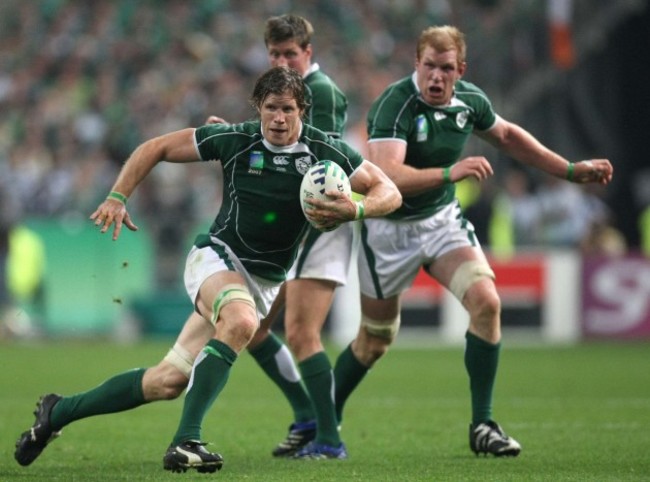 Simon Easterby supported by Ronan O'Gara and Paul O'Connell 21/9/2007