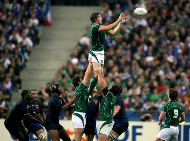 Simon Easterby in a lineout