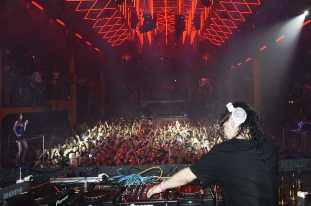 Skrillex driving the terrace to another dimension...