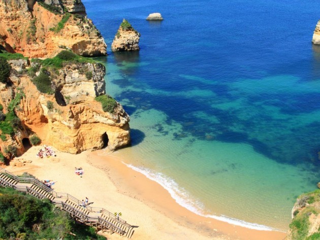 lounge-on-the-stunning-beaches-of-lagos-portugal