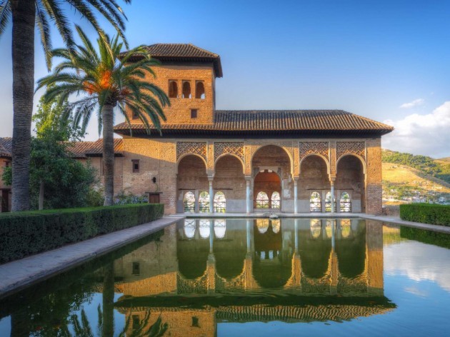 marvel-at-the-moorish-architecture-and-tranquil-gardens-of-the-alhambra-palace-in-granada-spain