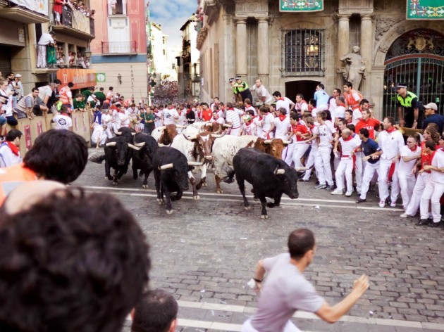 run-with-the-bulls-in-pamplona-spain