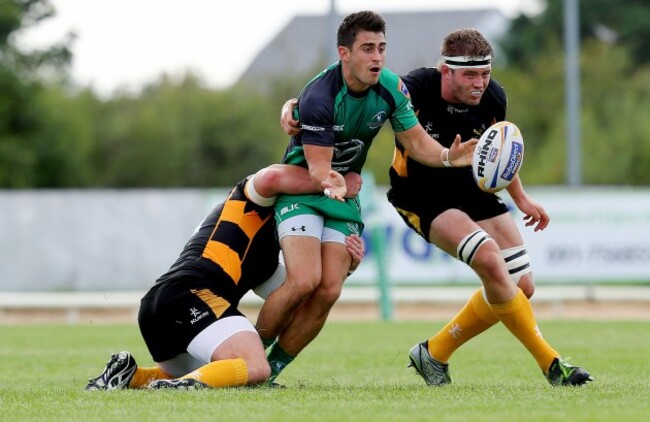Tiernan O'Halloran offloads