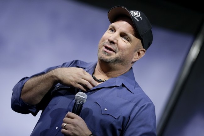 Music Garth Brooks