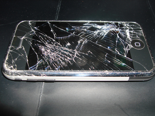 broken-iphone-screen
