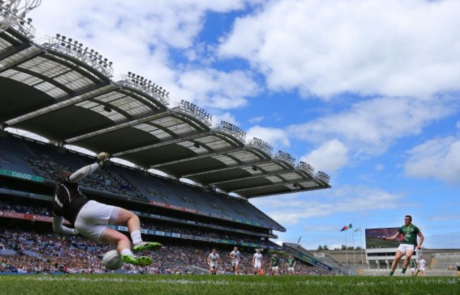 Andy Tormey scores a penalty