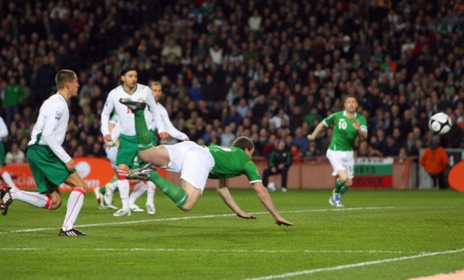 Richard Dunne scores the opening goal