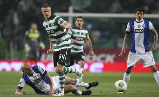 Soccer - Portuguese Primeira Liga - Sporting Lisbon v FC Porto - Estadio Jose Alvalade