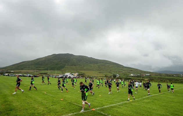 The Munster team training at Rugbai Corca Dhuibhne