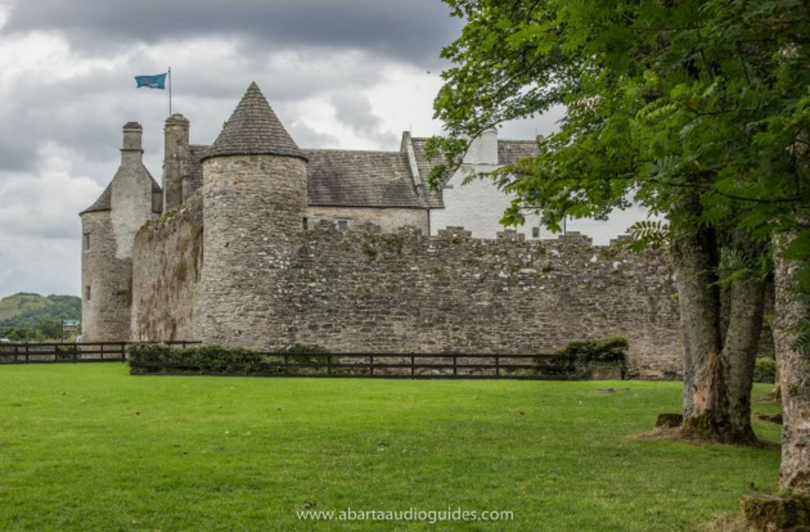 Carrigeen Fort — Raheendonore