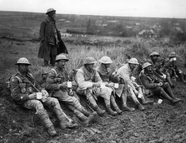 War - First World War - Troops in the Trenches - France