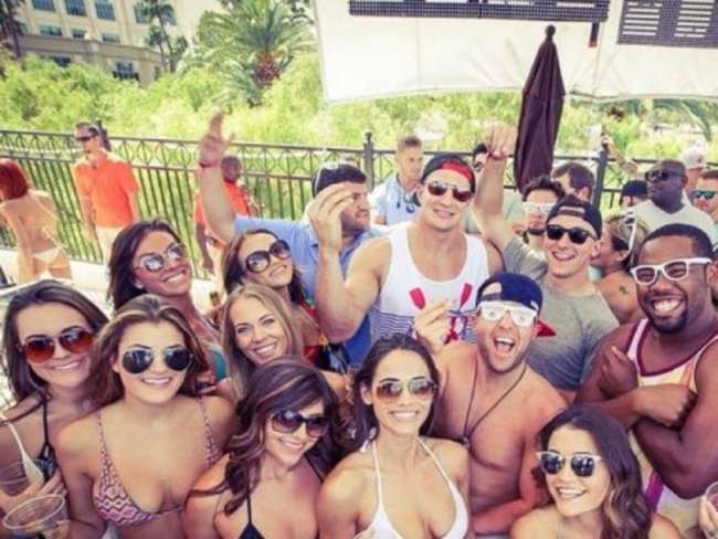 johnny-manziel-spring-break-gronkowski-1