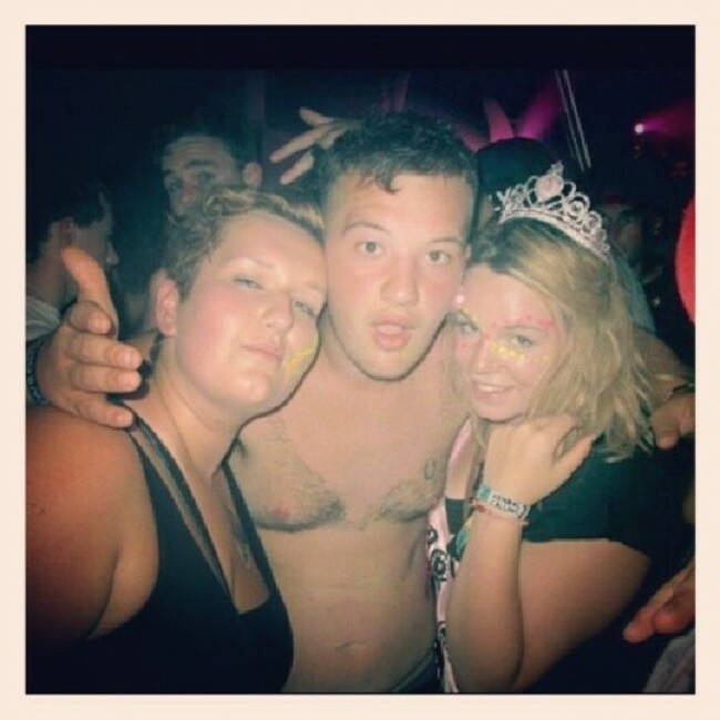 Can not wait for @kendalcalling again with these two ! Hope fully @amybarlow139 @orianneemily #festival #2013 #2014 #drunk #party #girls #me #drunk