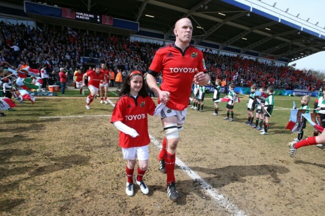 Paul O'Connell with the mascot