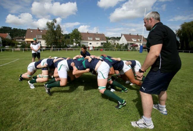 Peter Bracken watches scrum training