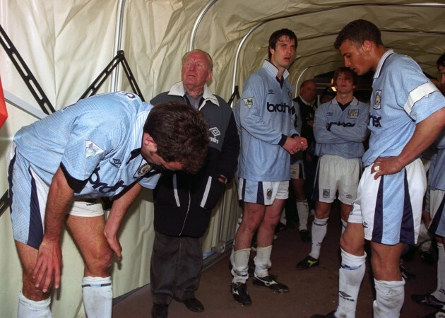 Soccer - FA Carling Premiership - Manchester city v Liverpool - Maine Road