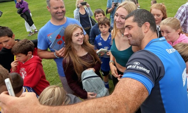 Rob Kearney with Leinster supporters