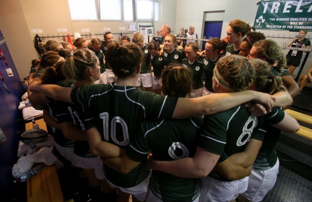 Fiona Coghlan talks to her team before the game