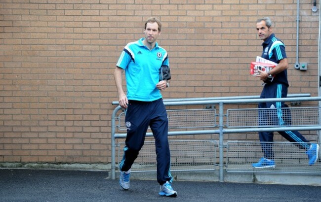 Soccer - Barclays Premier League - Burnley v Chelsea - Turf Moor