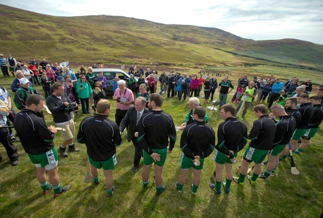 Liam O'Neill meets the competitors 24/8/2014