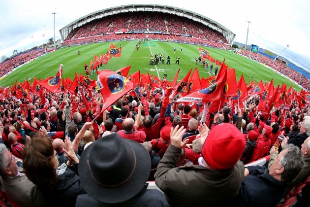 General view as the Munster team take the field