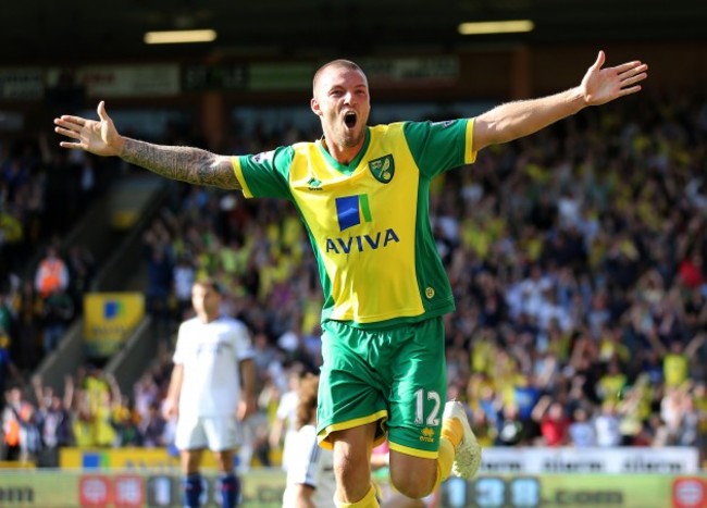 Soccer - Barclays Premier League - Norwich City v Chelsea - Carrow Road