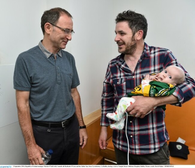 Republic of Ireland visit Temple Street Childrens Hospital