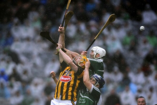 Richie Power scores a goal