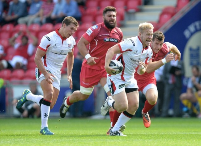 Stuart Olding makes a break