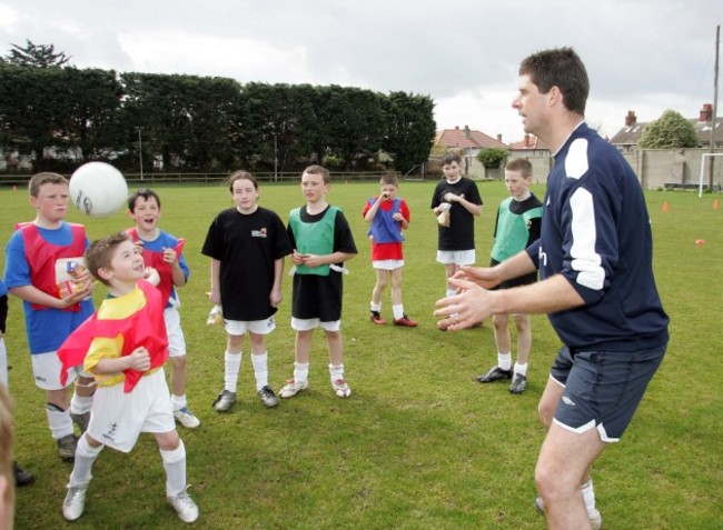 Niall Quinn training the kids