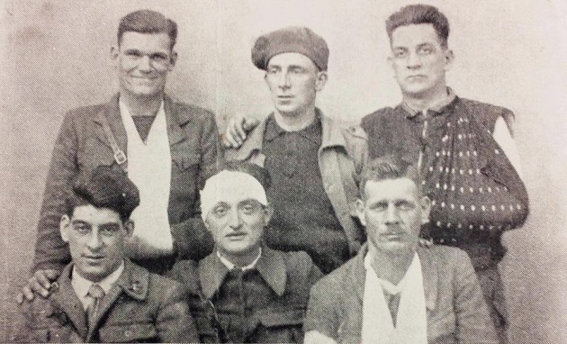 Joe Ryan (centre of back row) and Frank Ryan (back right) with International Brigade colleages. All were injured at Jarama