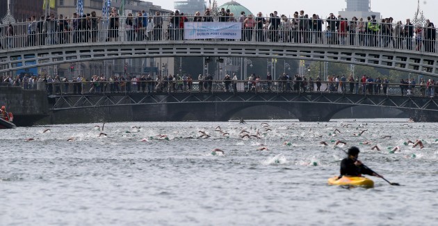 General view of competitors during the race