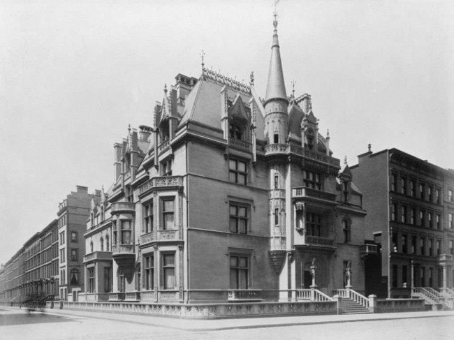 william-kissam-vanderbilts-petit-chateau-built-in-1882-was-nearby-at-52nd-street-and-fifth-avenue-it-was-demolished-to-make-way-for-a-commercial-building-in-1926