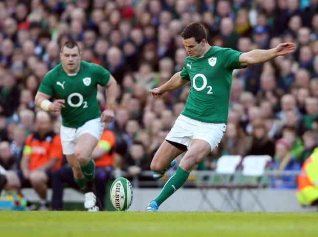 Johnny Sexton kicks a penalty