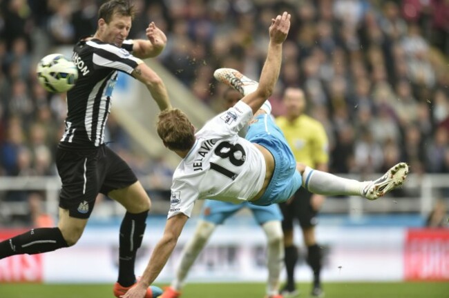 Soccer - Barclays Premier League - Newcastle United v Hull City - St James' Park