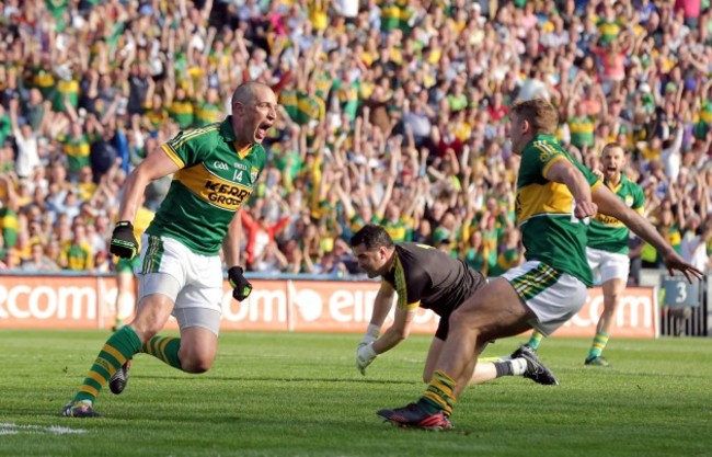 Kieran Donaghy celebrates scoring a goal with James OÕDonoghue