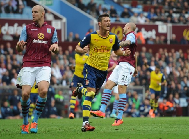 Soccer - Barclays Premier League - Aston Villa v Arsenal - Villa Park