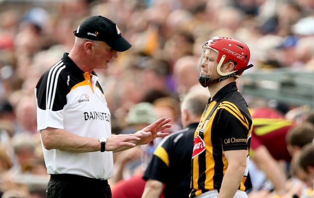 Brian Cody speaks to Tommy Walsh
