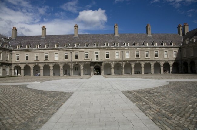 Courtyard_of_Irish_Museum_of_Modern_Art