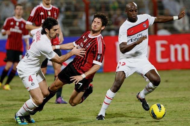 Emirates Soccer AC Milan PSG