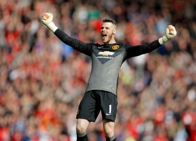 Soccer - Barclays Premier League - Manchester United v Everton - Old Trafford