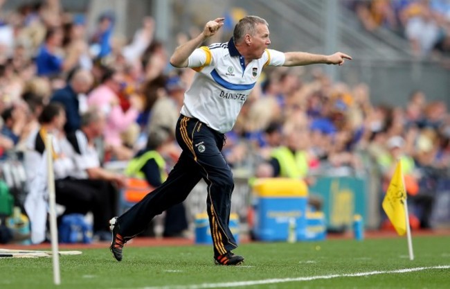 Eamon O'Shea encourages his players