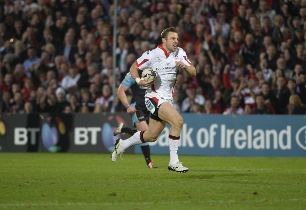 Tommy Bowe runs in to score his team's second try
