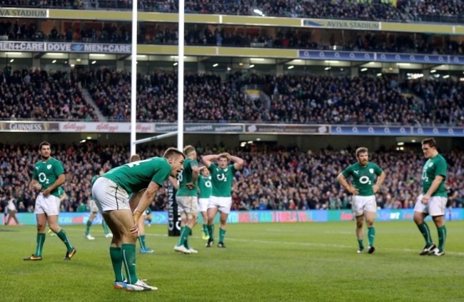 Tommy Bowe dejected after New Zealand's scored a late try
