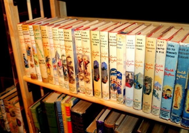 Famous Five sml
