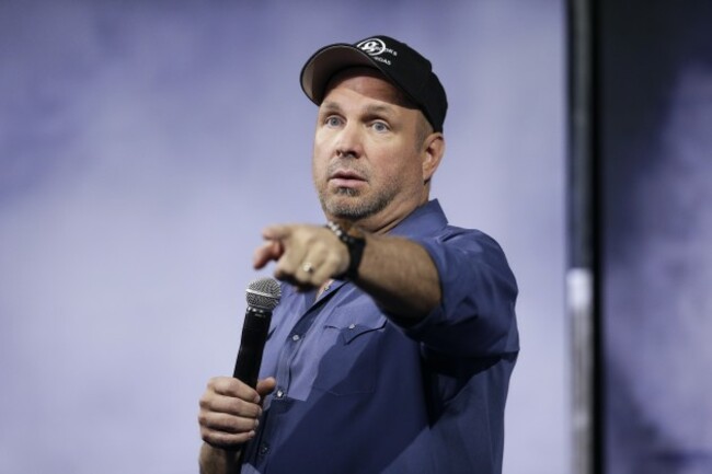 Music Garth Brooks