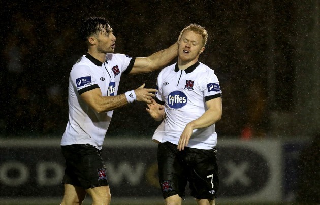 Richie Towell encourages Daryl Horgan after he shot wide